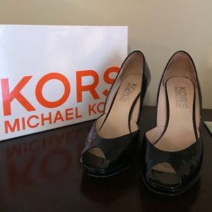 KORS Michael Kors Black Open Toe Patent Wedge
